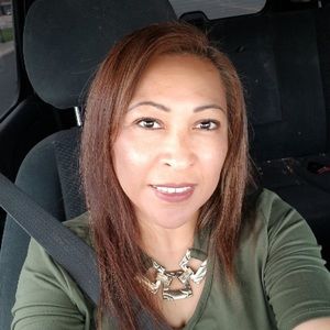 Meet your Posher, Amparo